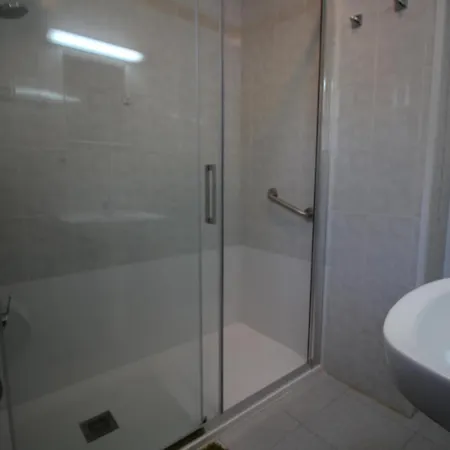 Casa Familiar Con Jardin Y Vista Al Mar En - Es-228-9 *